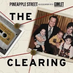 Illustration du podcast "The clearing" avec la représentation de photos reliées par des fils à la manière de la police américaine